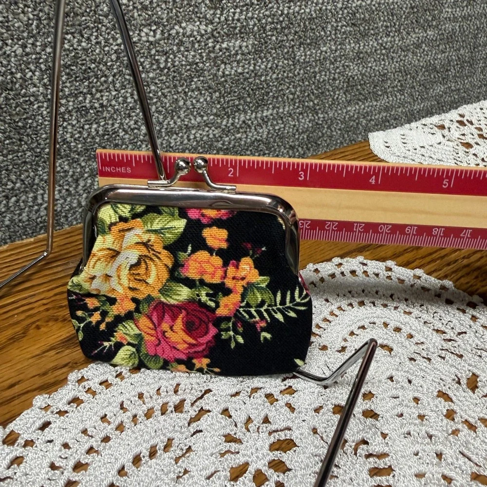 Vintage Style Floral Kiss Lock Coin Purse Black Canvas Rose Print Mini Pouch